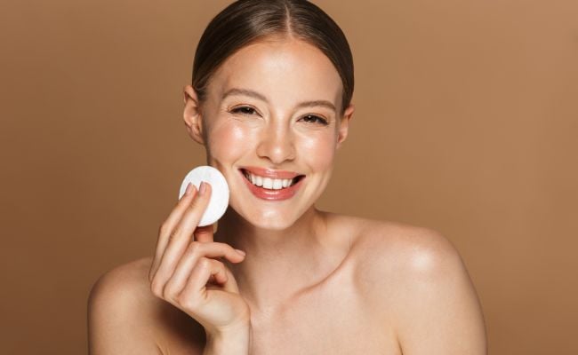 routine-cham-soc-da-dau-mun