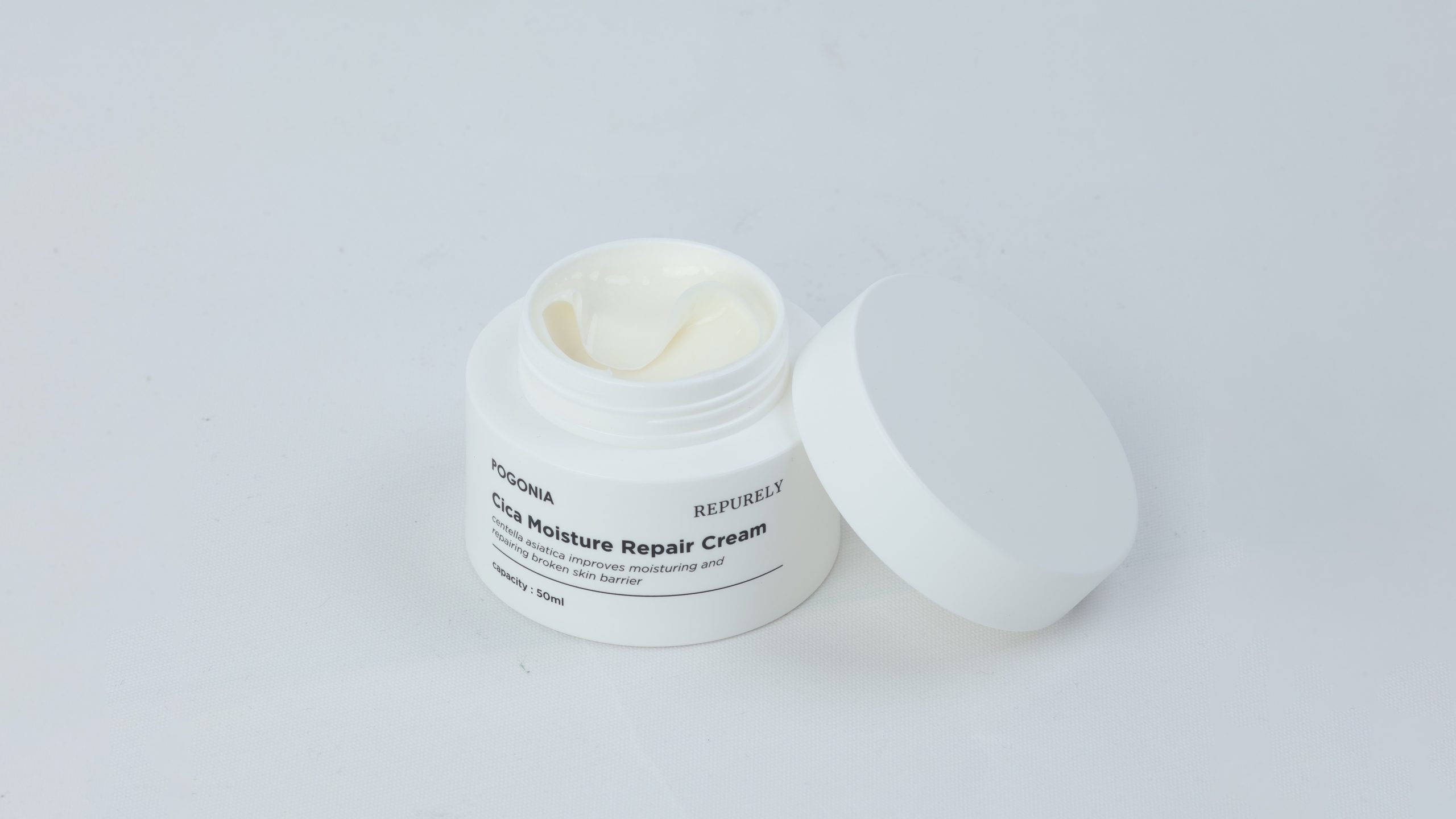 Kem dưỡng phục hồi Cica Moisture Repair Cream
