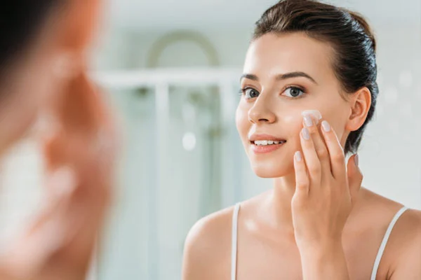 Da Nám Có Nên Dùng Hyaluronic Acid Không